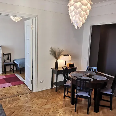 Gonsiori 3 Tenors Apartment *