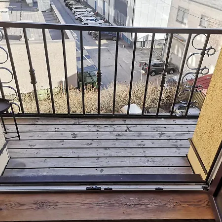 Gonsiori 3 Tenors Apartment *